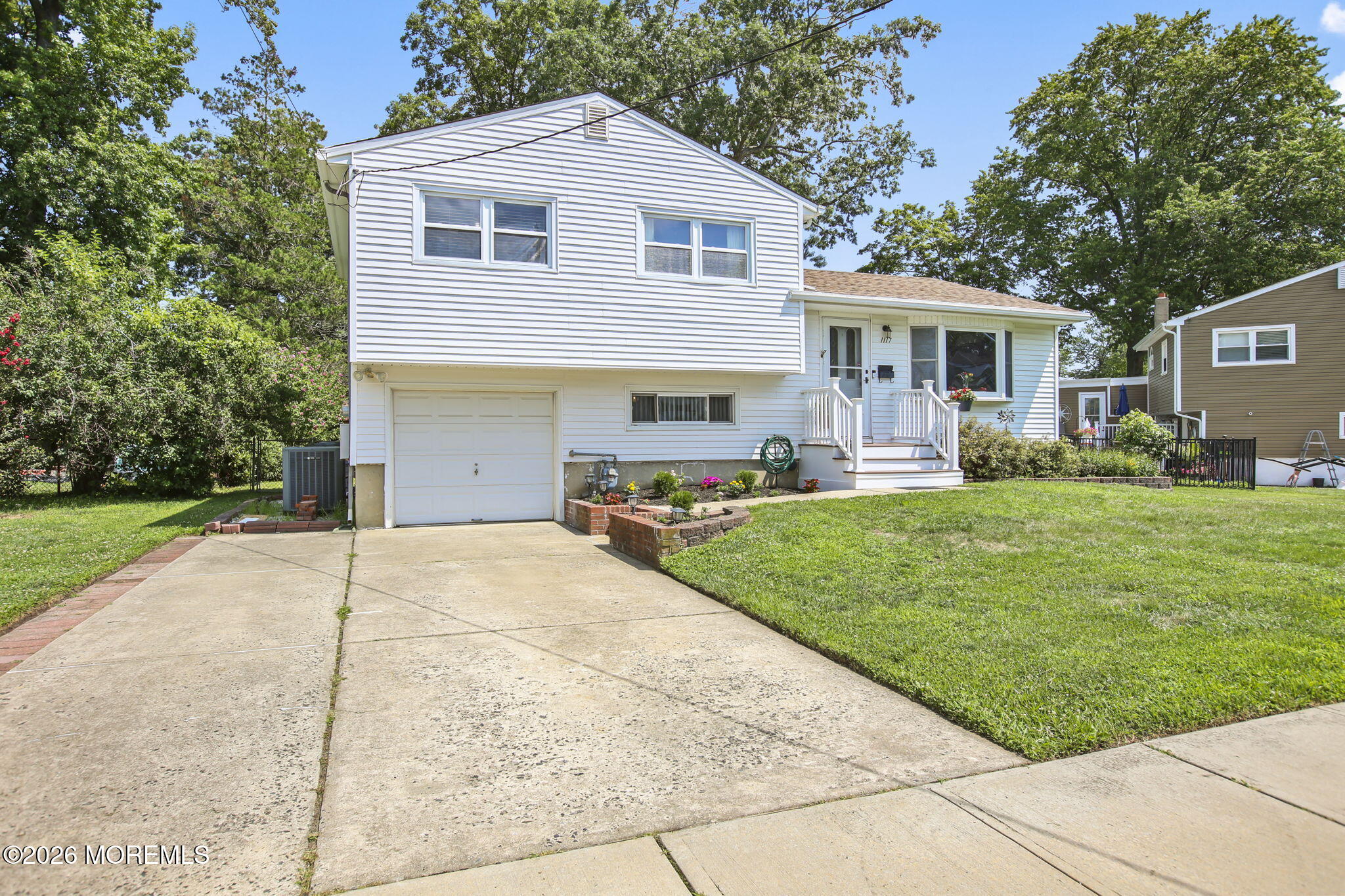 1117 Interlaken Avenue