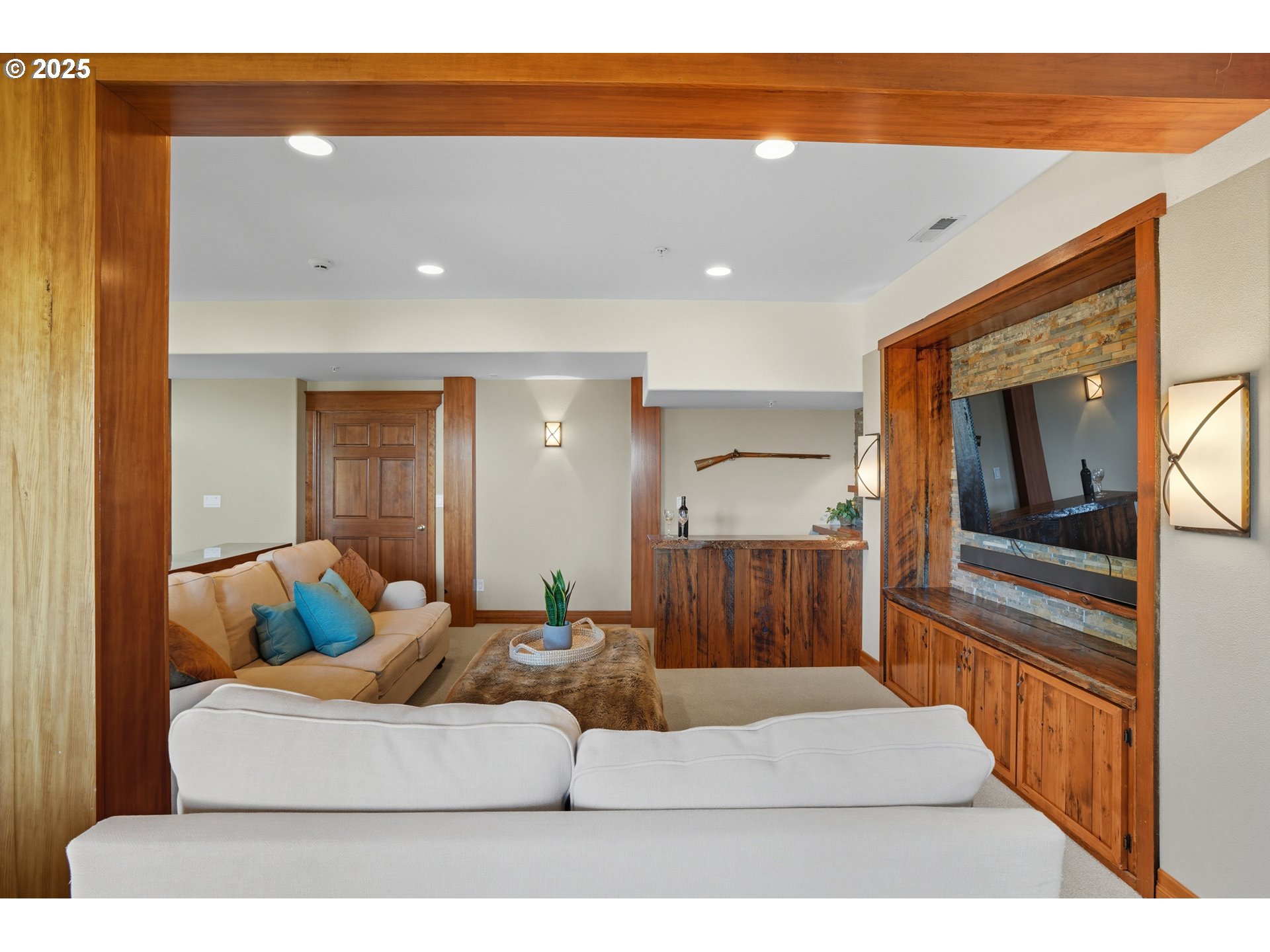 813 VARSITY RD, Kalama