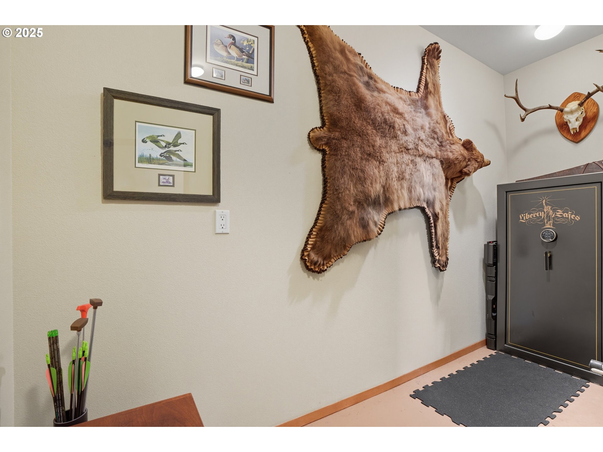 813 VARSITY RD, Kalama