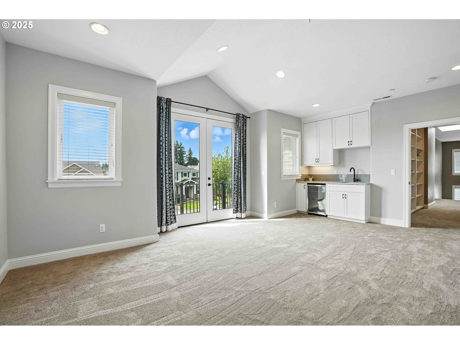 2515 NW 23RD AVE