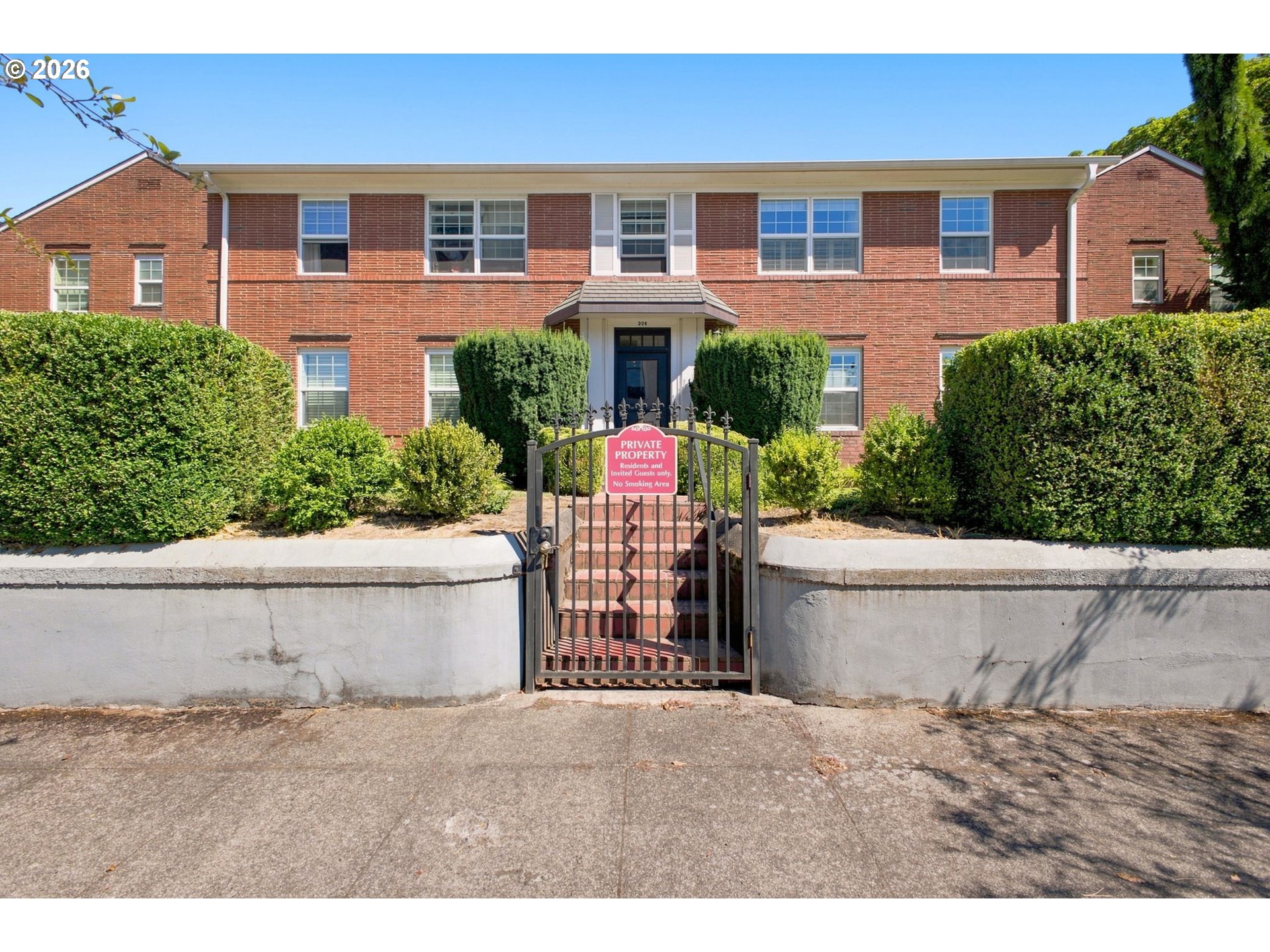 304 E 12TH ST D