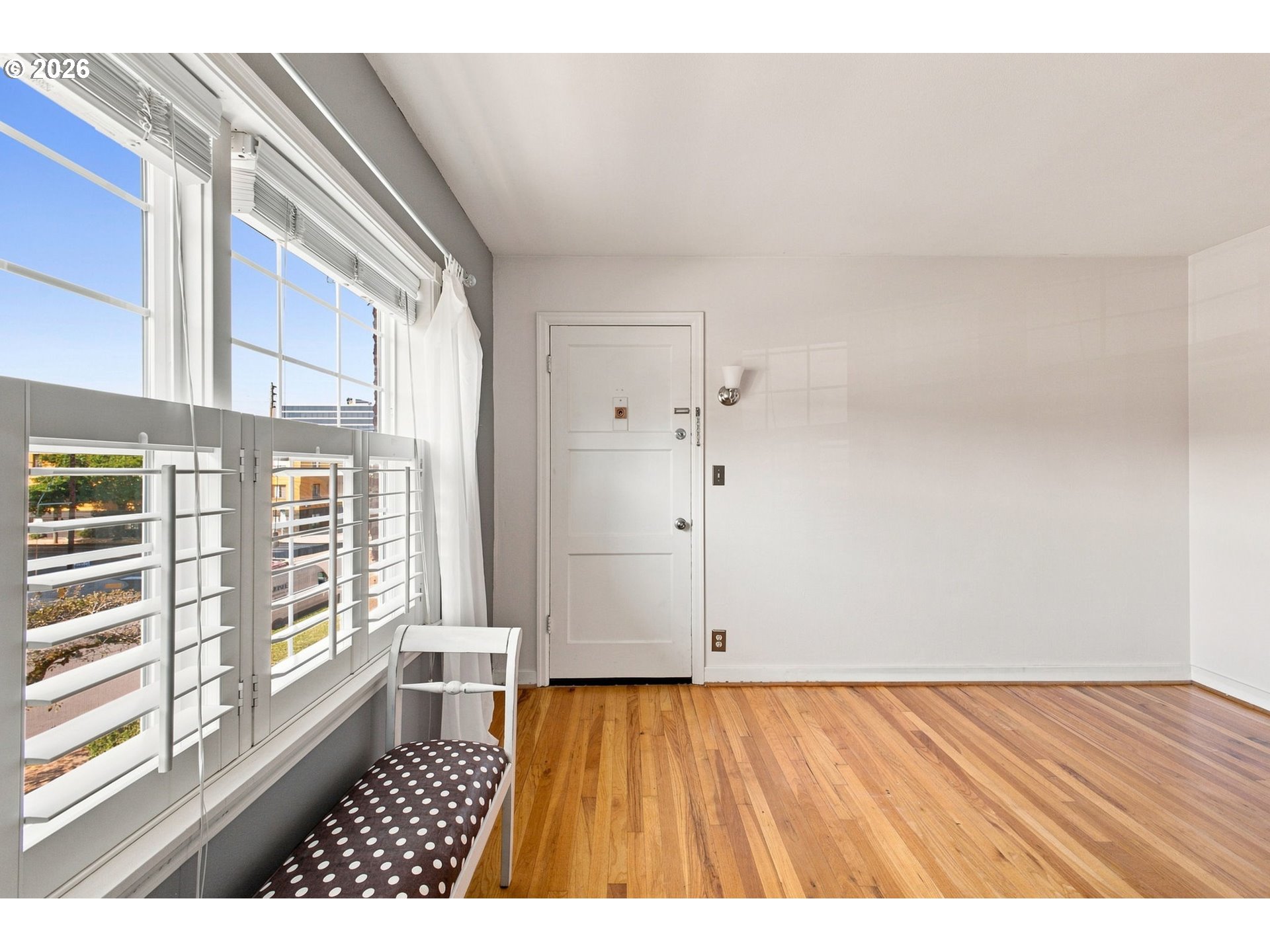 304 E 12TH ST D