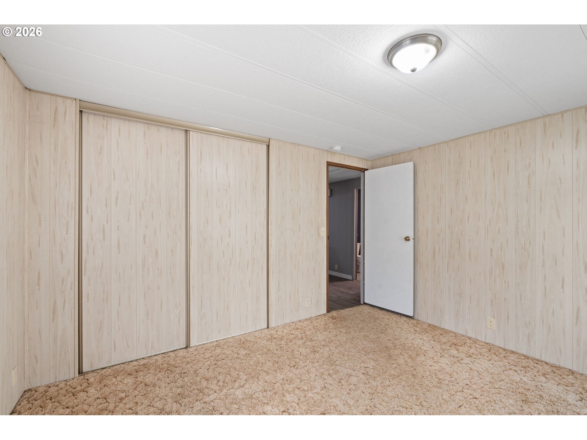 12 ROSENBACH LN