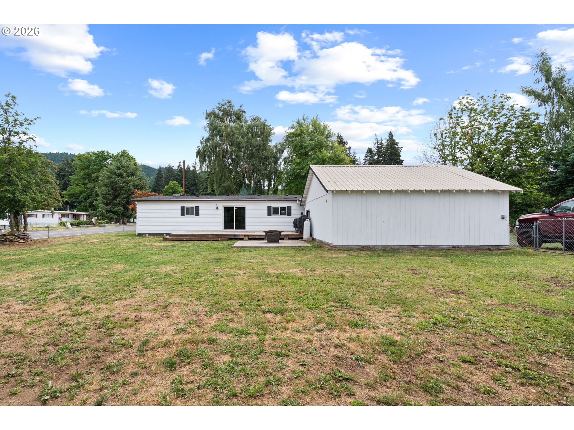 12 ROSENBACH LN