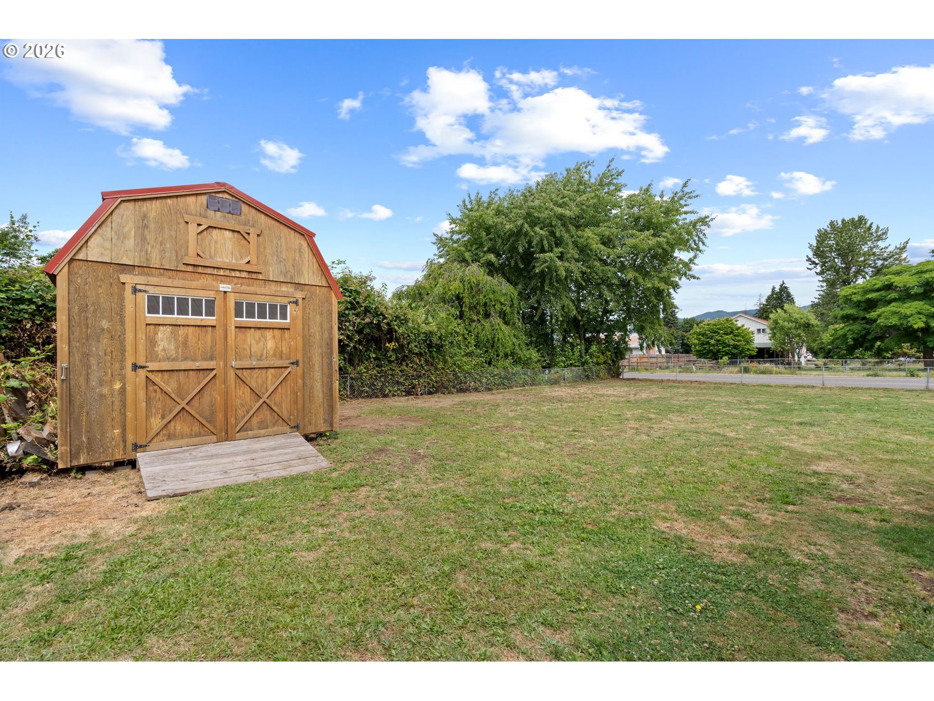 12 ROSENBACH LN
