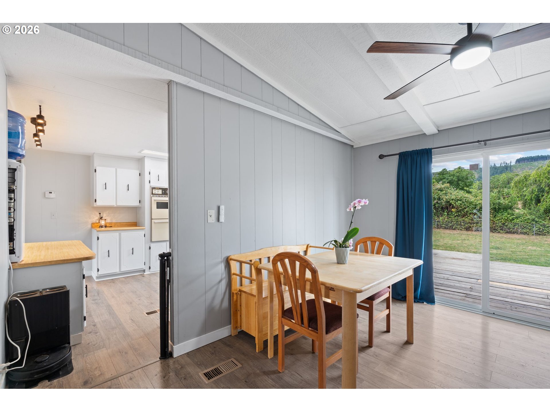 12 ROSENBACH LN