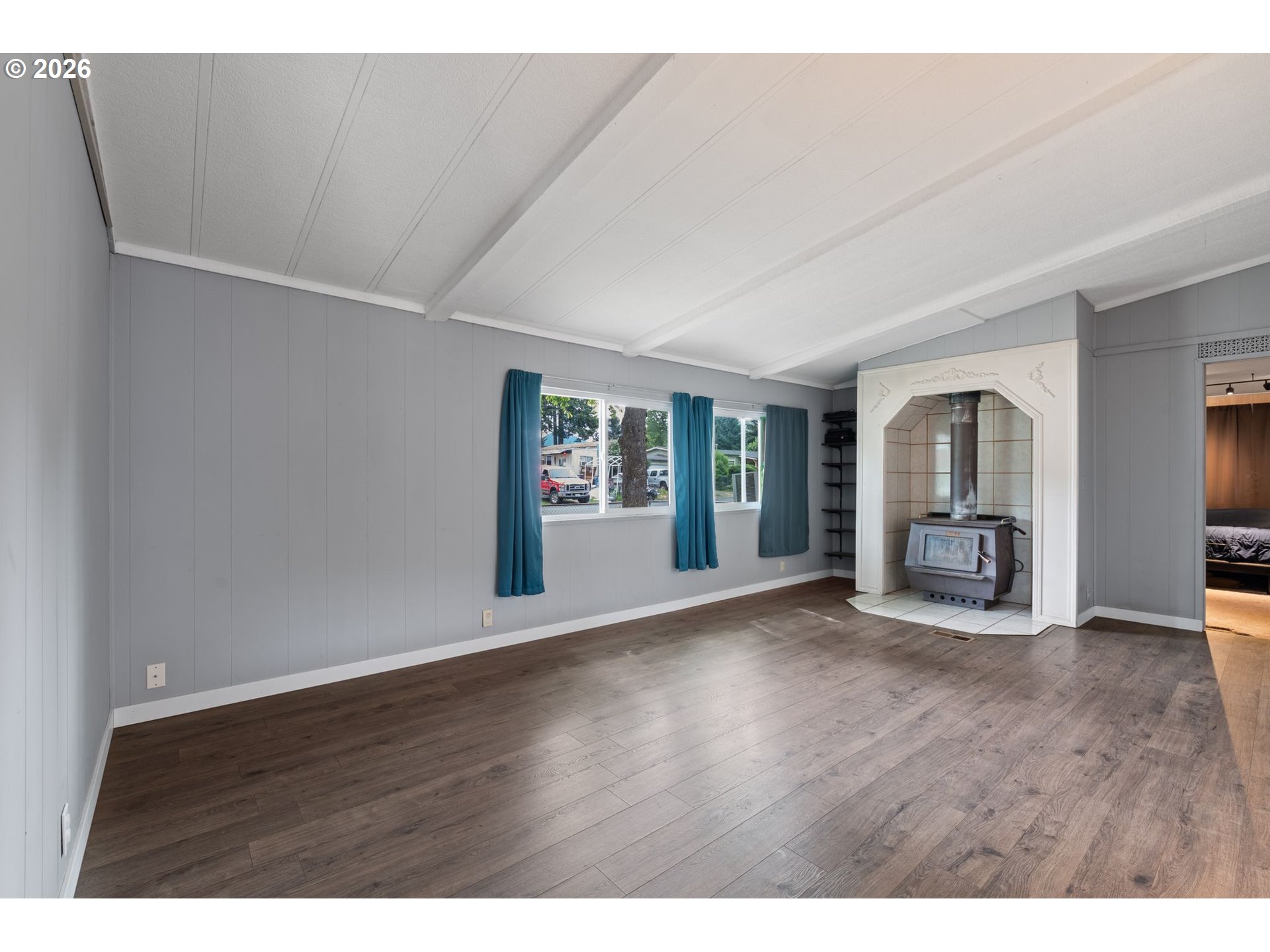 12 ROSENBACH LN