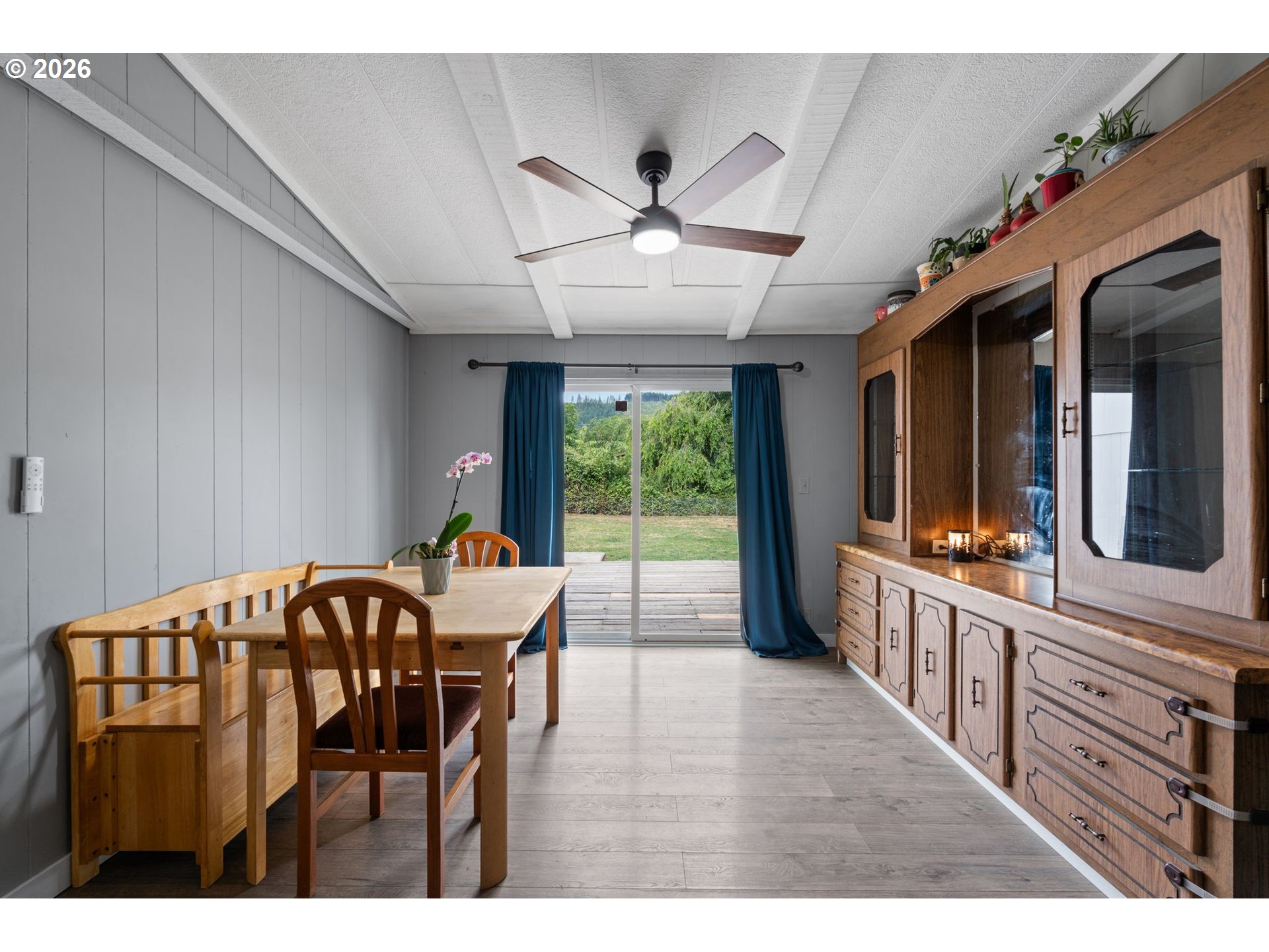 12 ROSENBACH LN