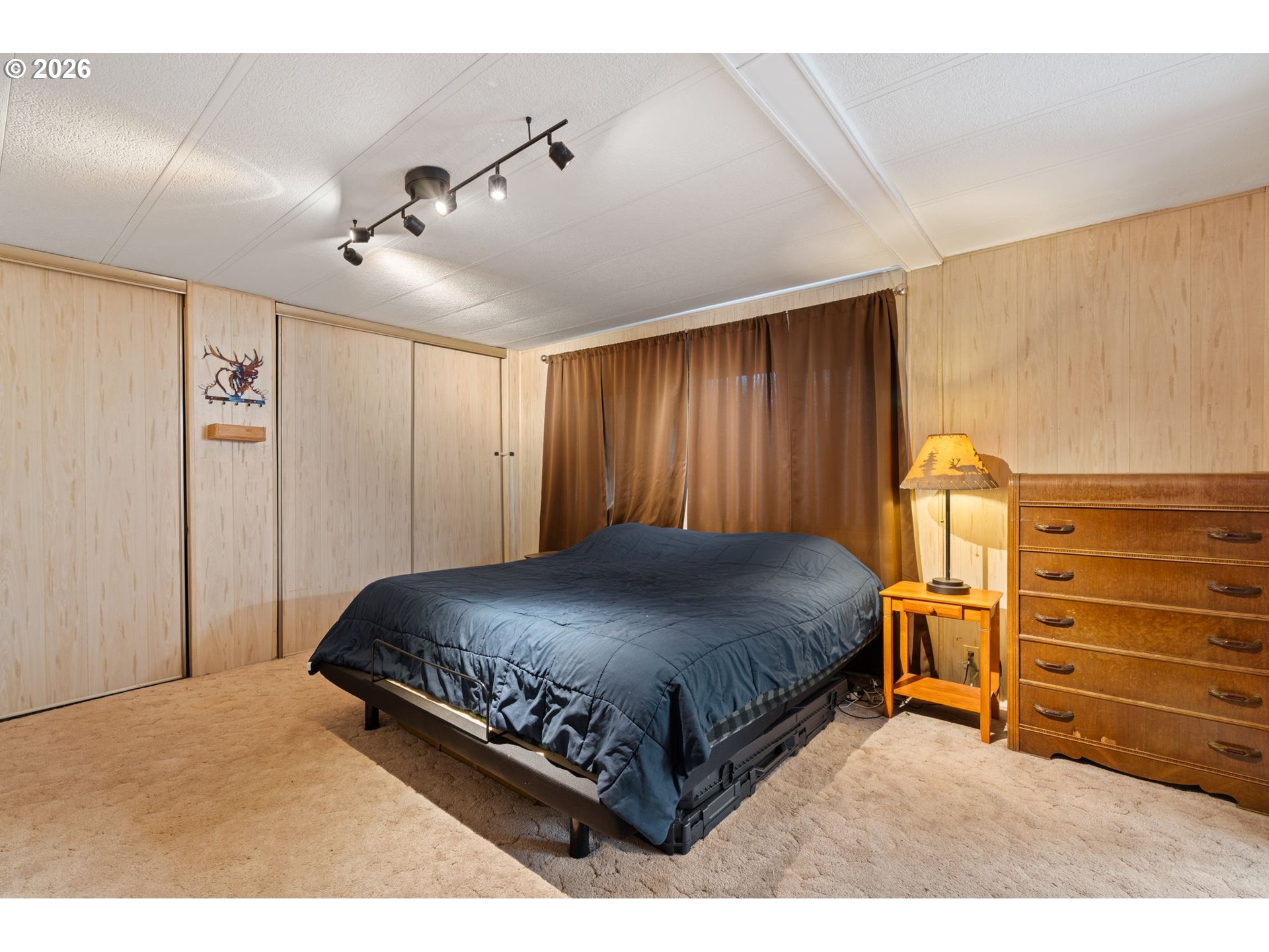 12 ROSENBACH LN
