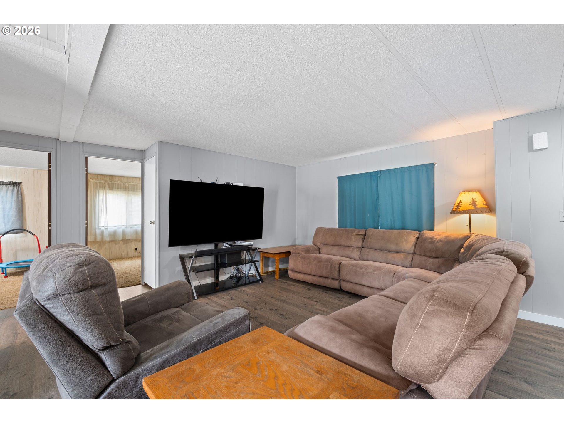 12 ROSENBACH LN