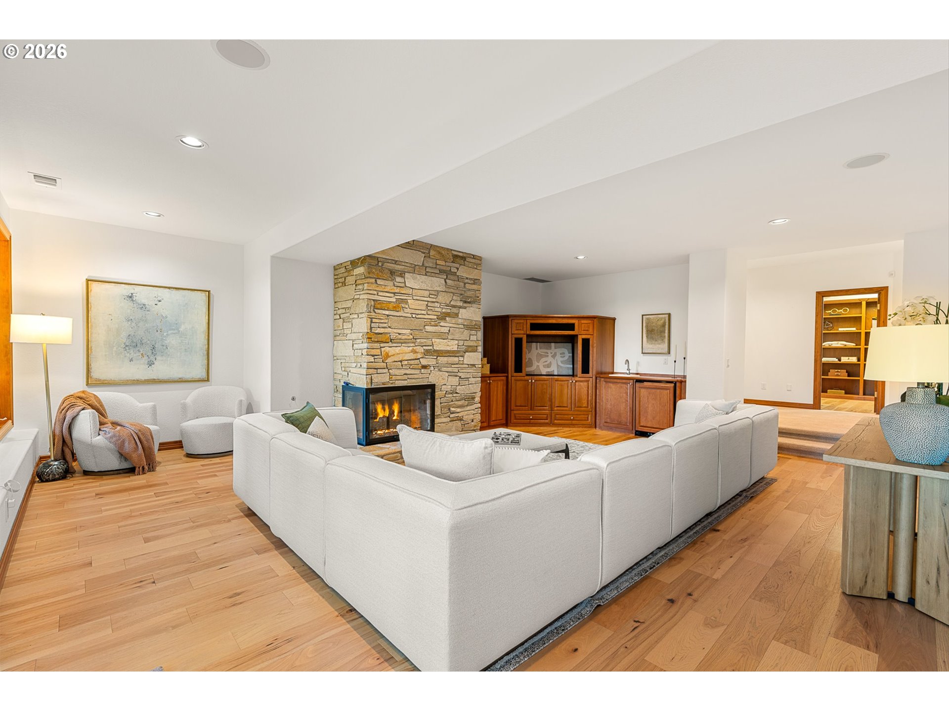 2535 NW LACAMAS DR
