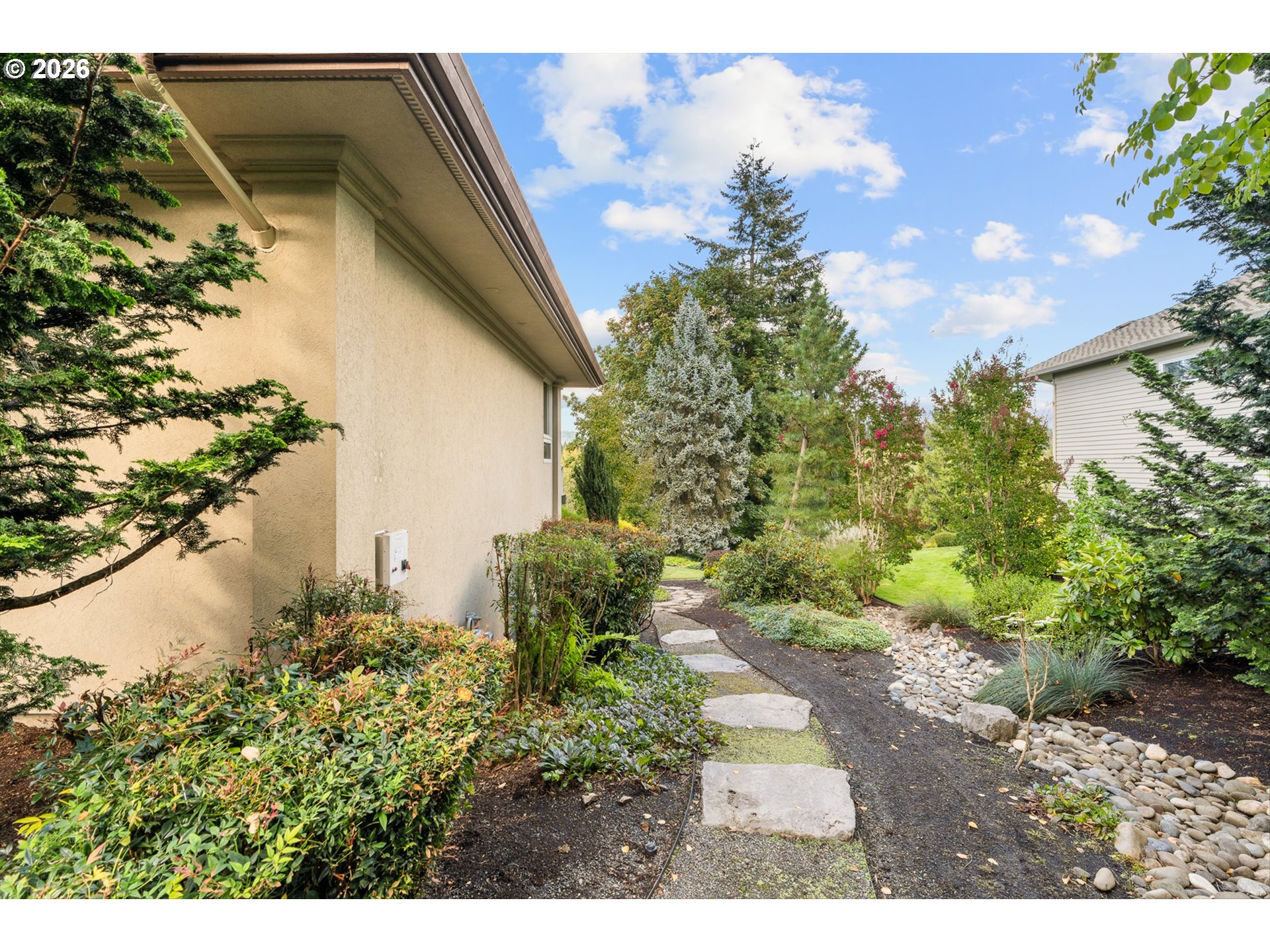 2535 NW LACAMAS DR