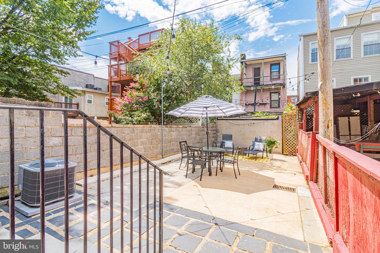218 S Ann St S