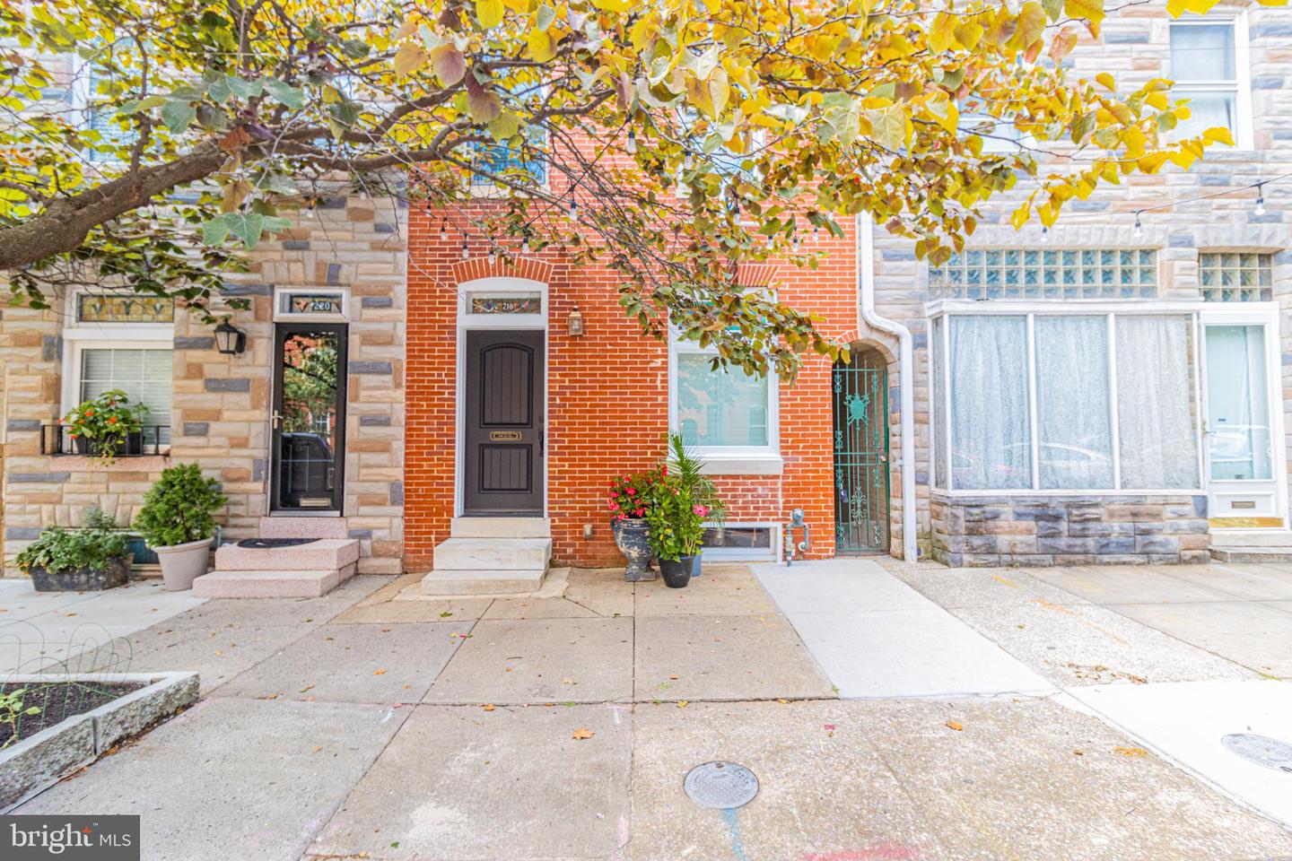 218 S Ann St S