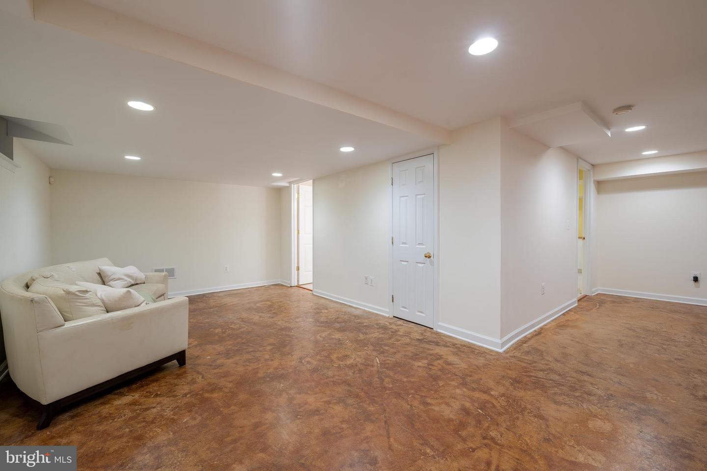 3609 Greenway