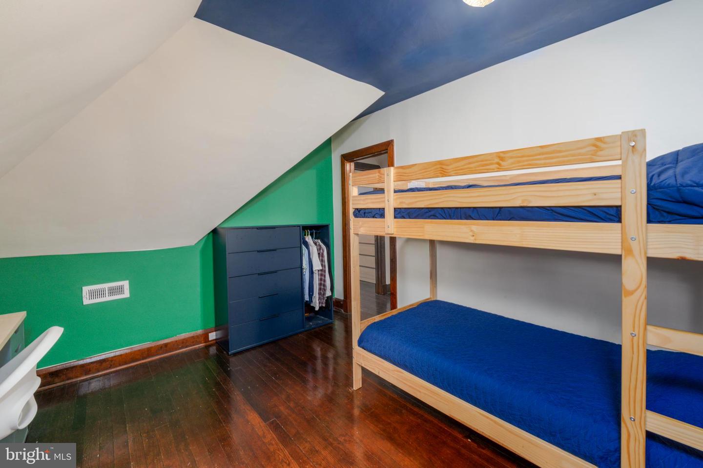 3609 Greenway