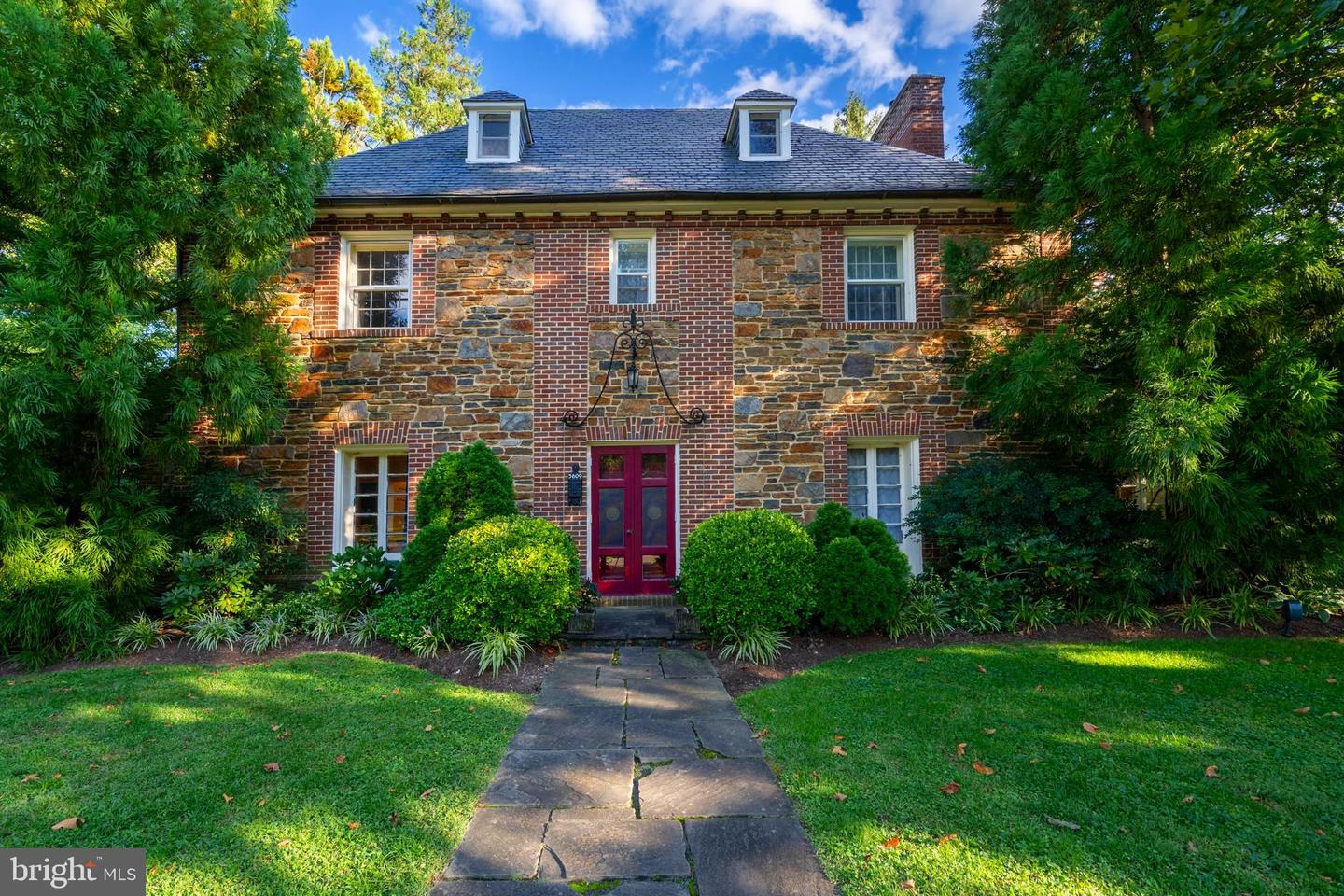 3609 Greenway