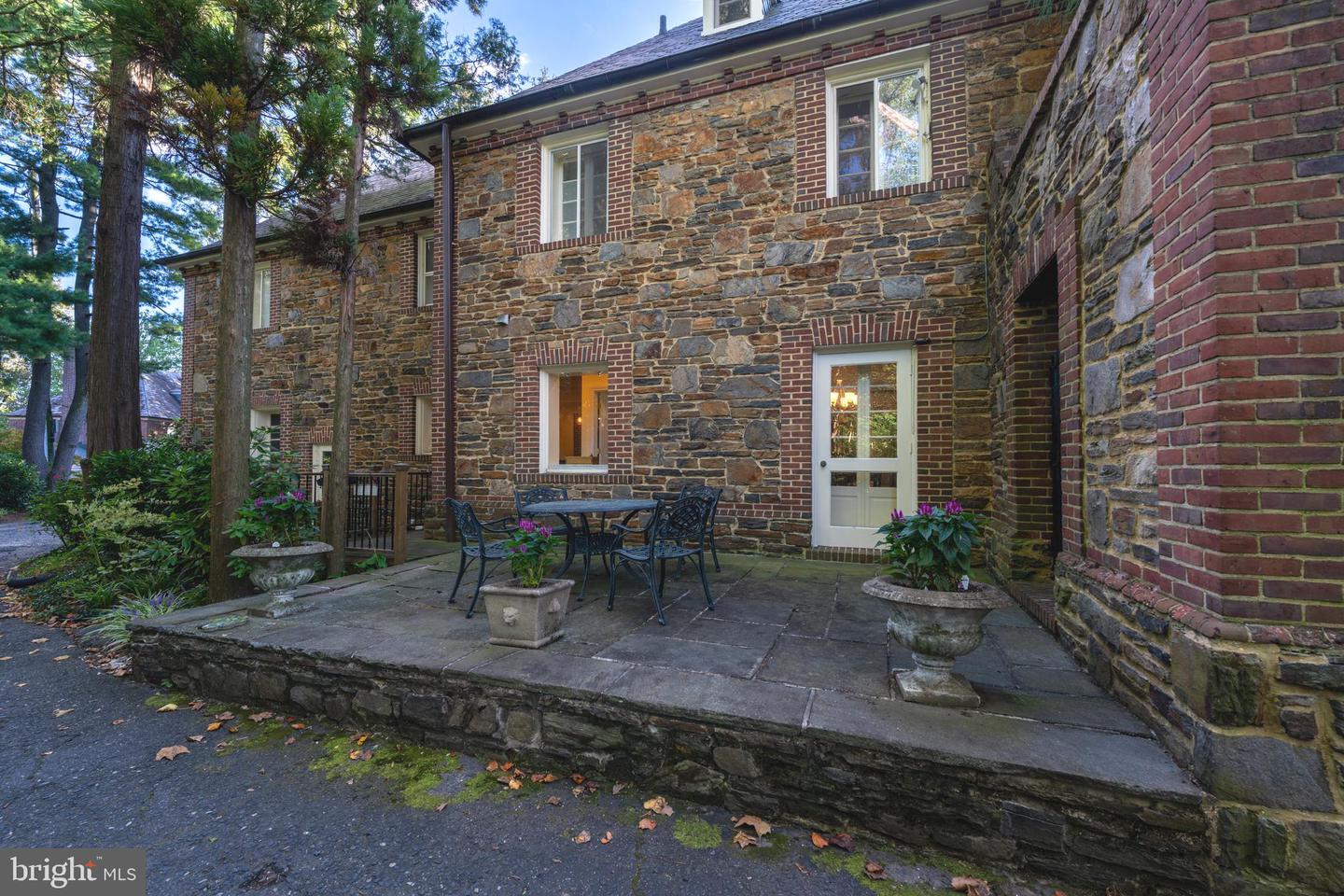 3609 Greenway