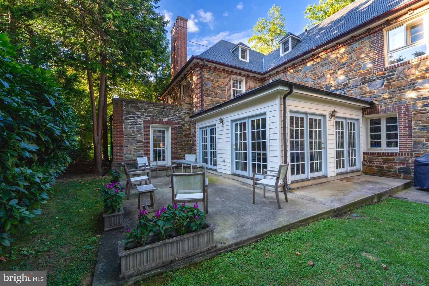3609 Greenway