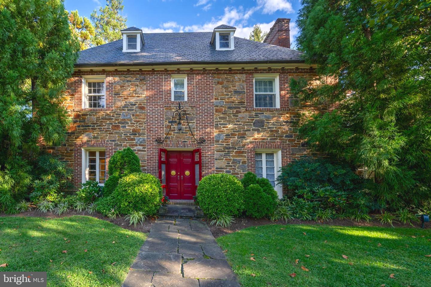 3609 Greenway