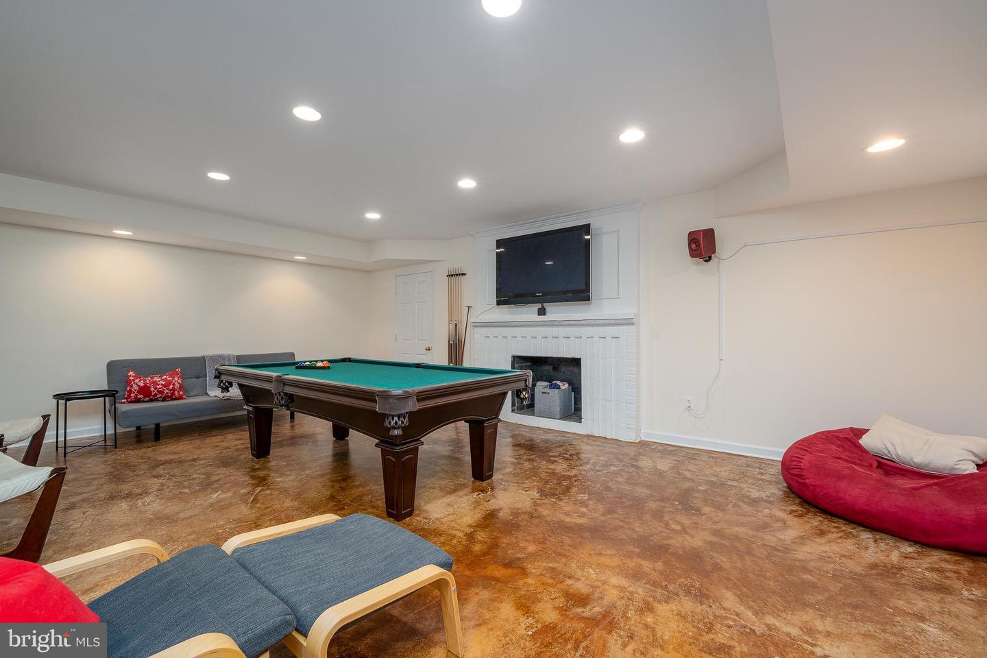 3609 Greenway