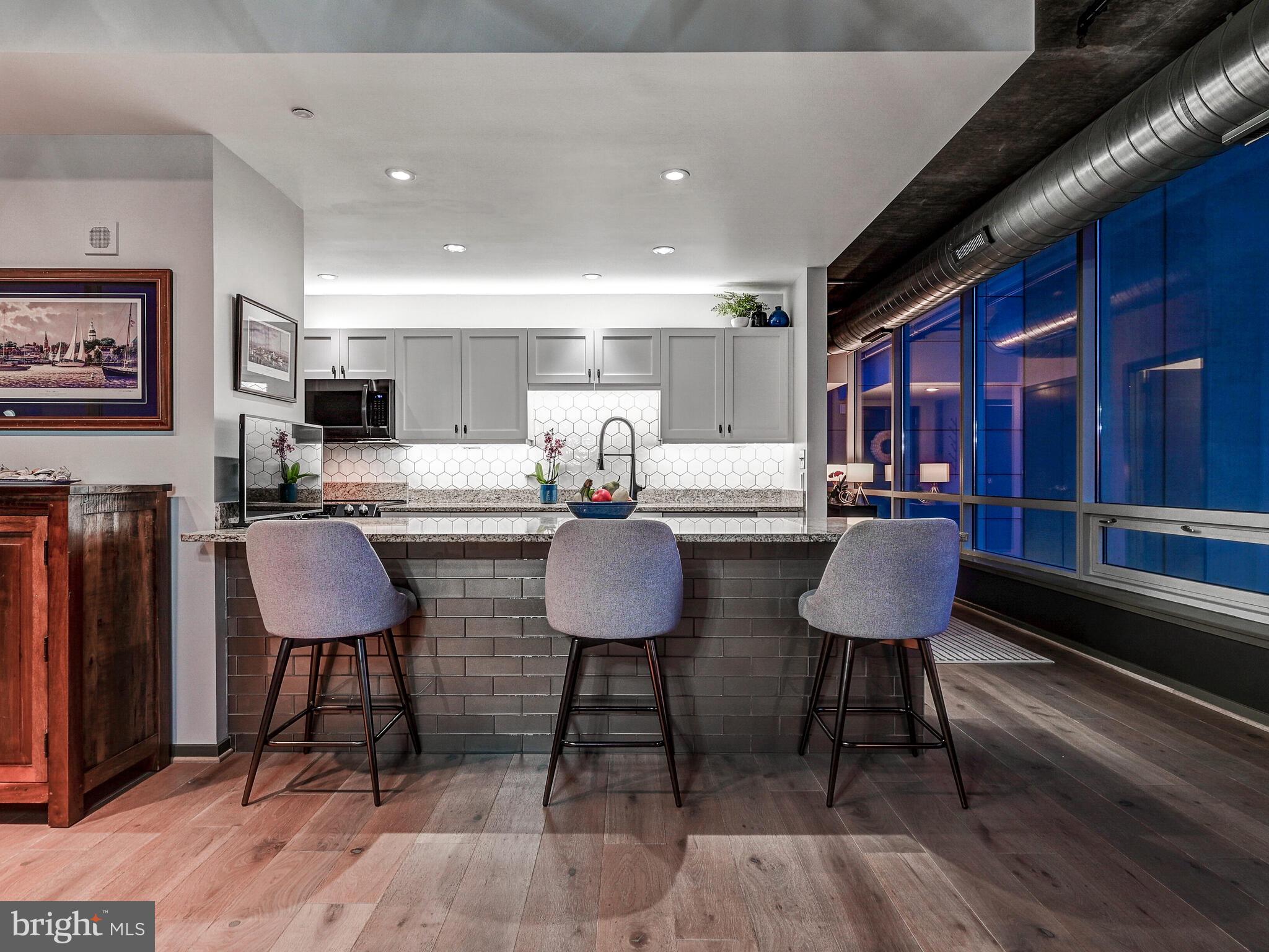 1200 Steuart St #411