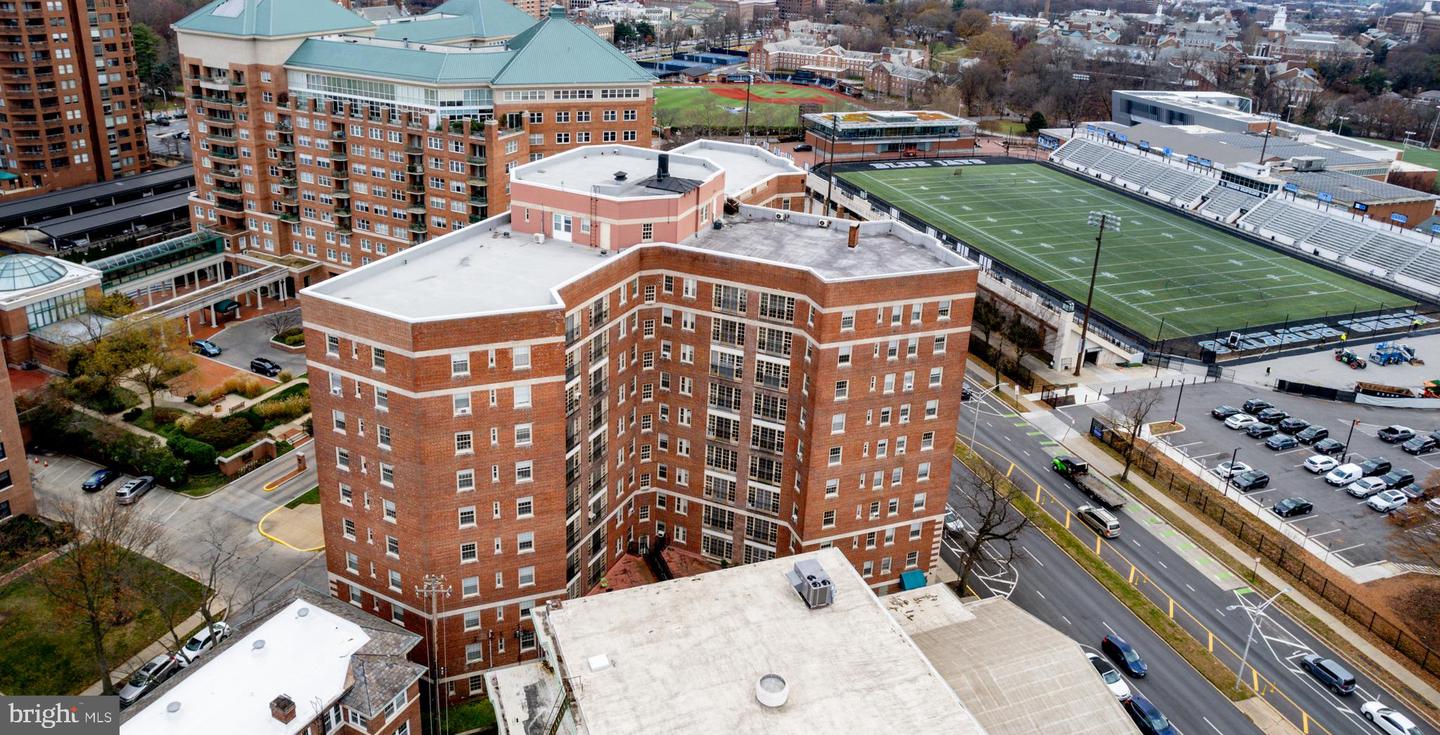 100 UNIVERSITY PKWY #2D