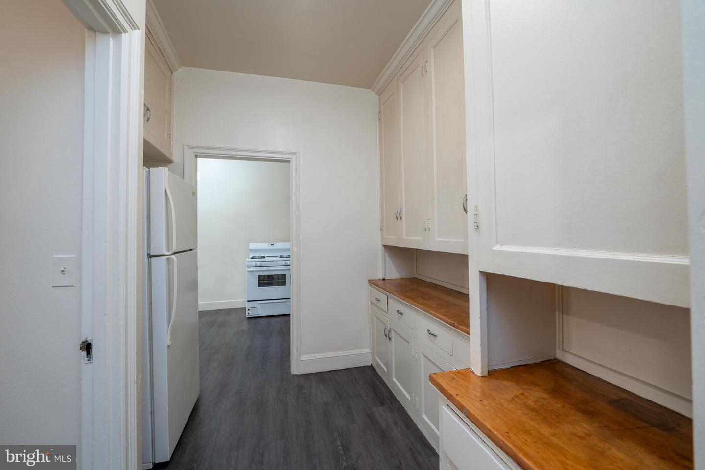 100 UNIVERSITY PKWY #2D