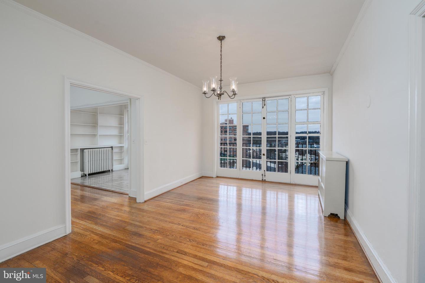 100 UNIVERSITY PKWY #2D