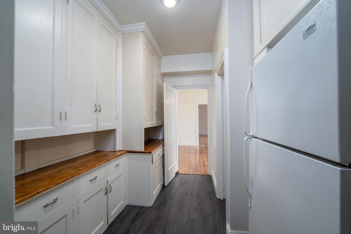 100 UNIVERSITY PKWY #2D