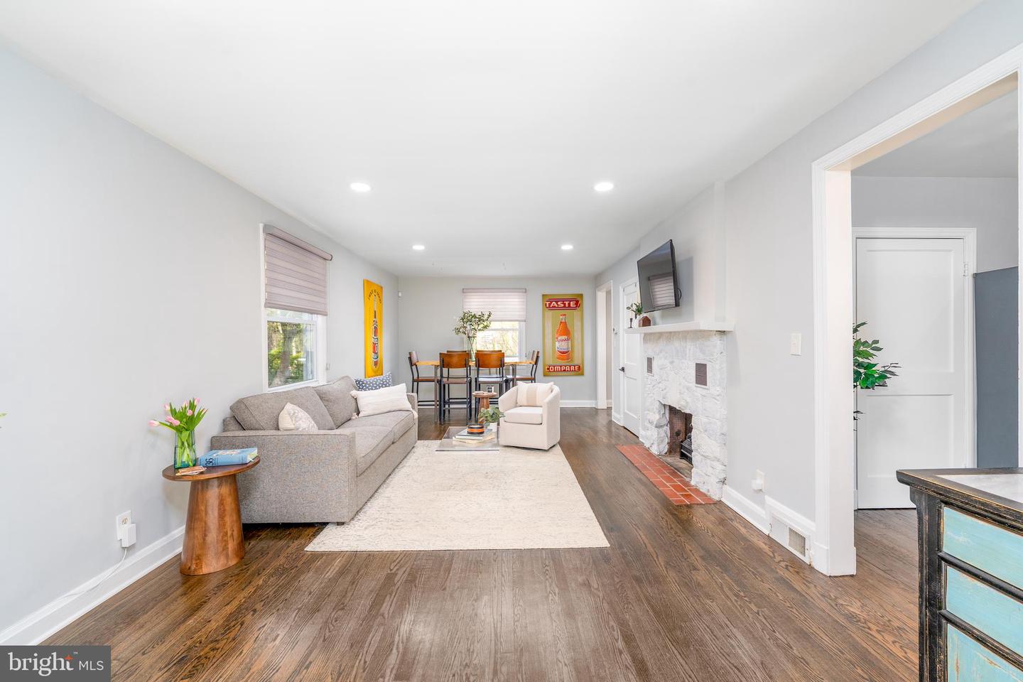1609 W Rogers Ave W