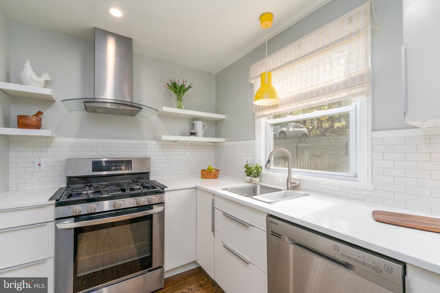 1609 W Rogers Ave W