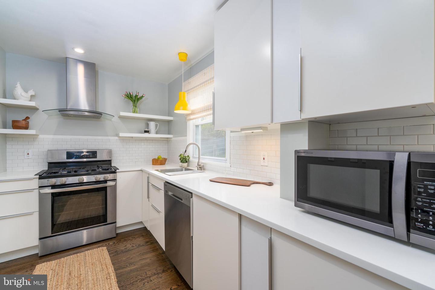 1609 W Rogers Ave W