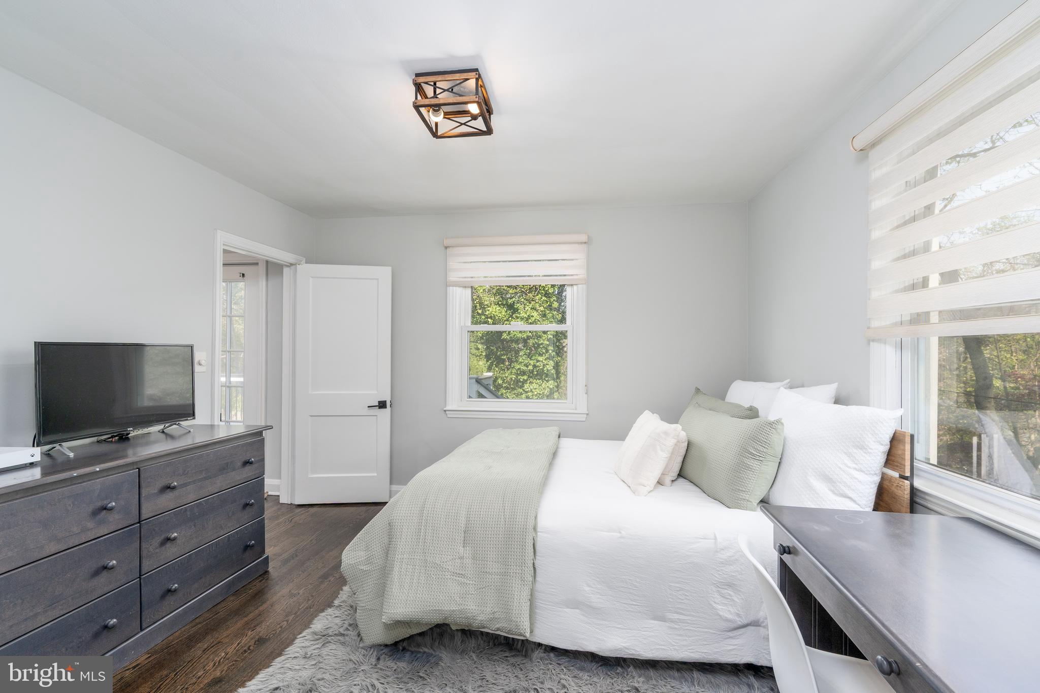 1609 W Rogers Ave W