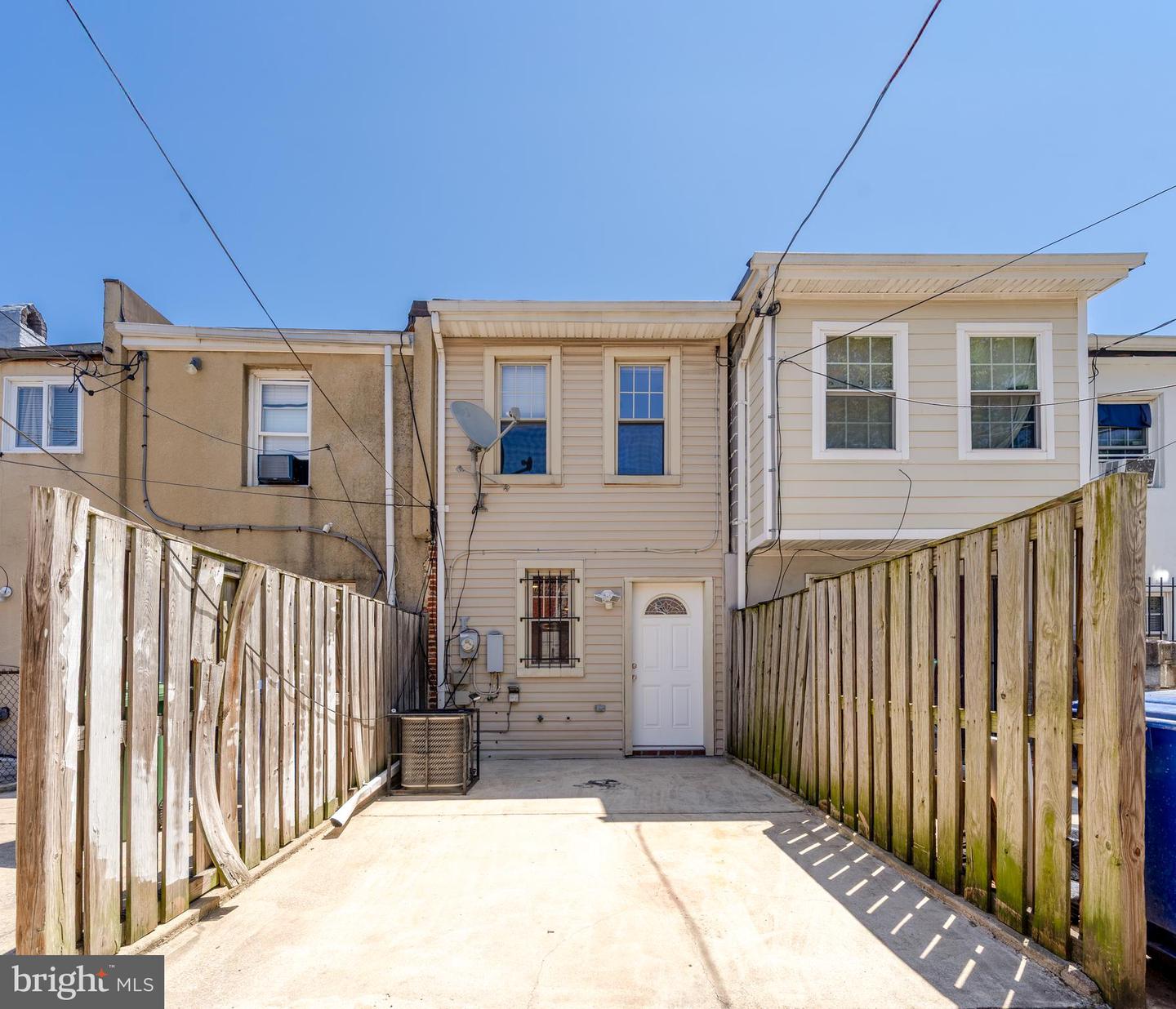 230 N Port St