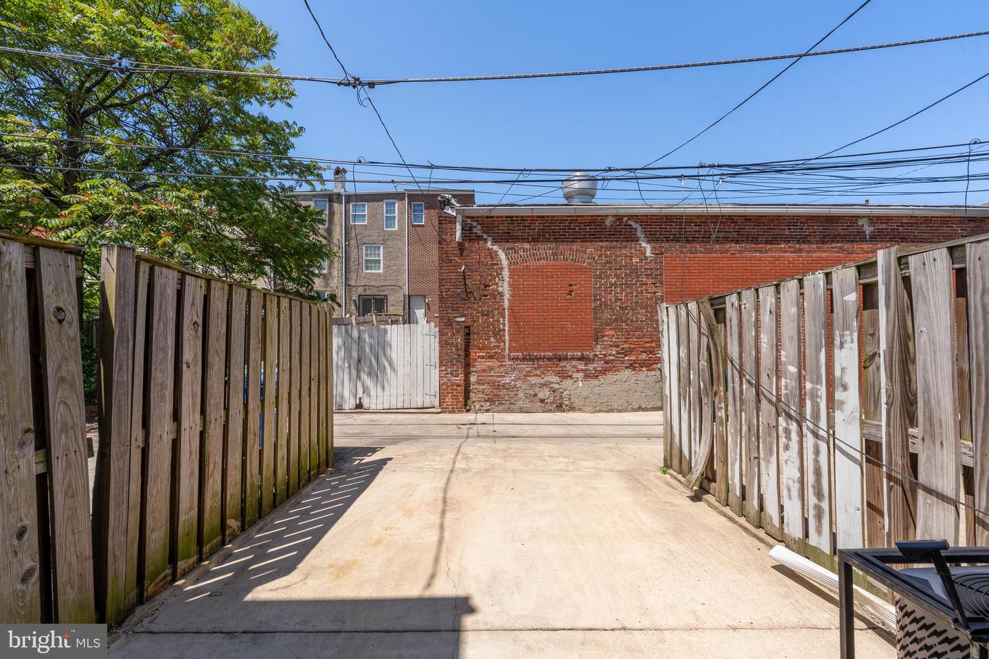 230 N Port St