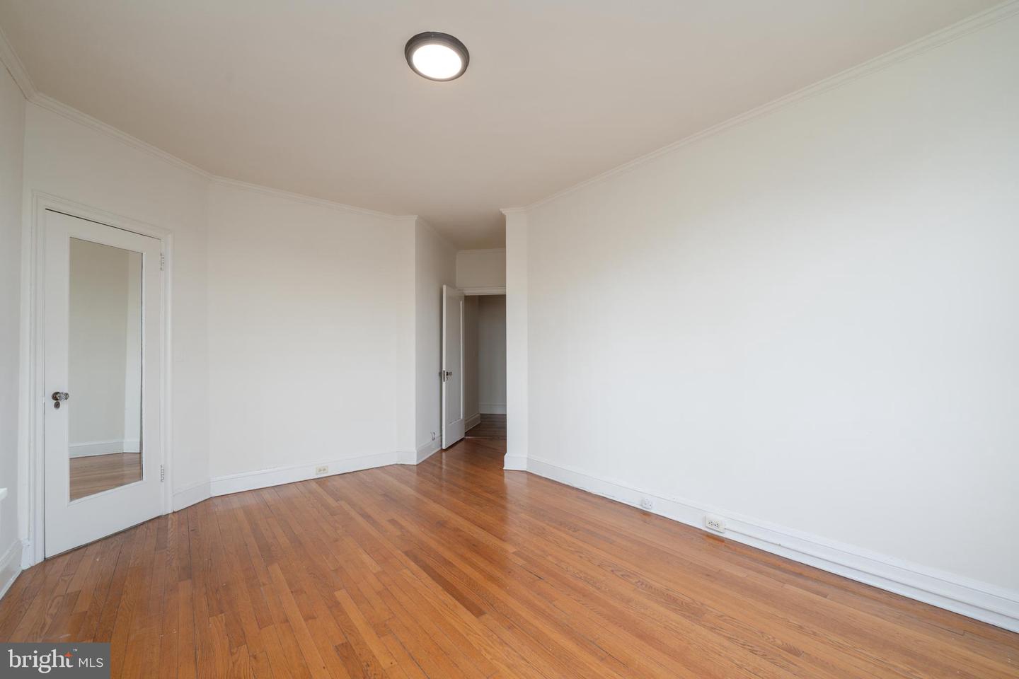 100 W UNIVERSITY PKWY #2B