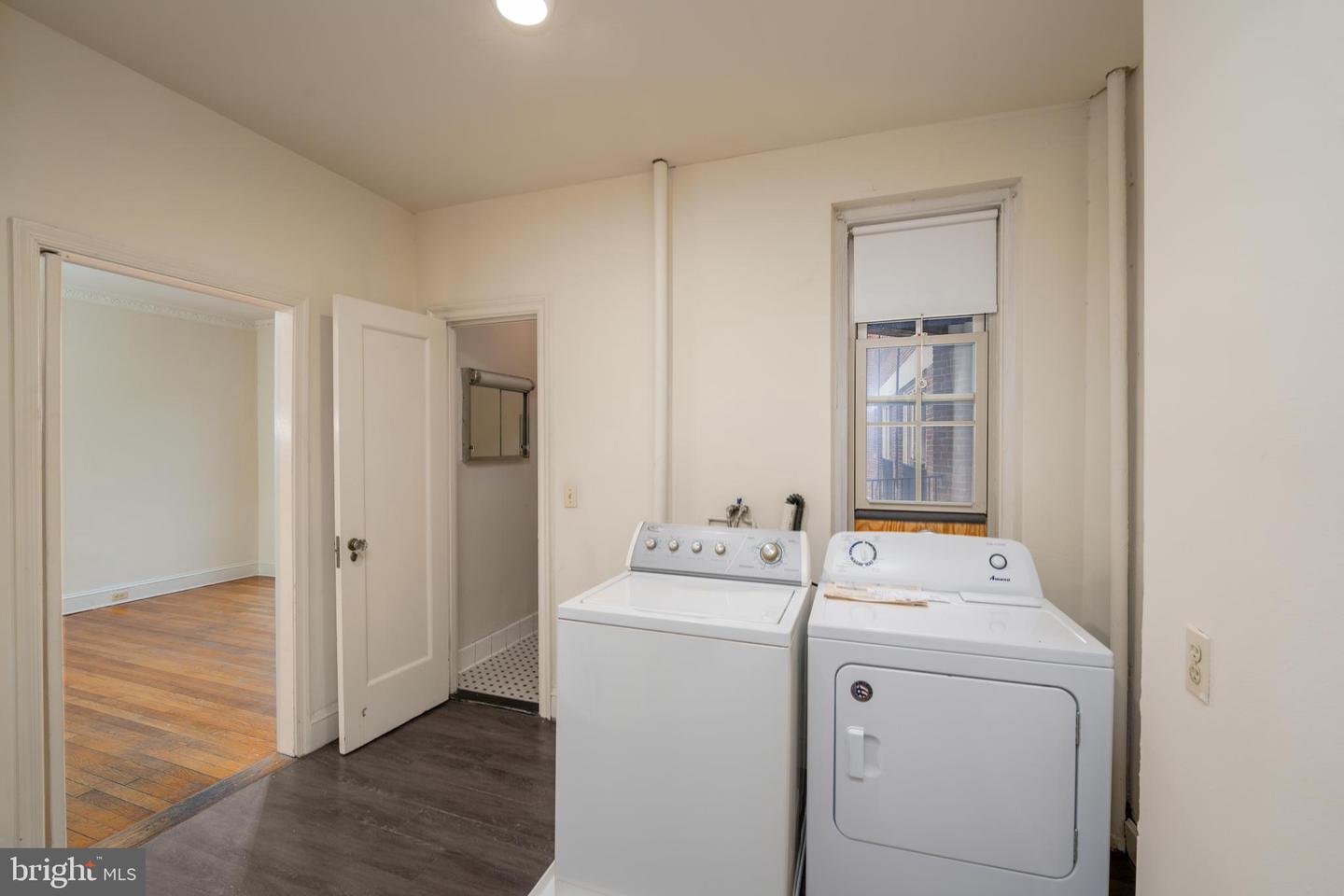 100 W UNIVERSITY PKWY #2B
