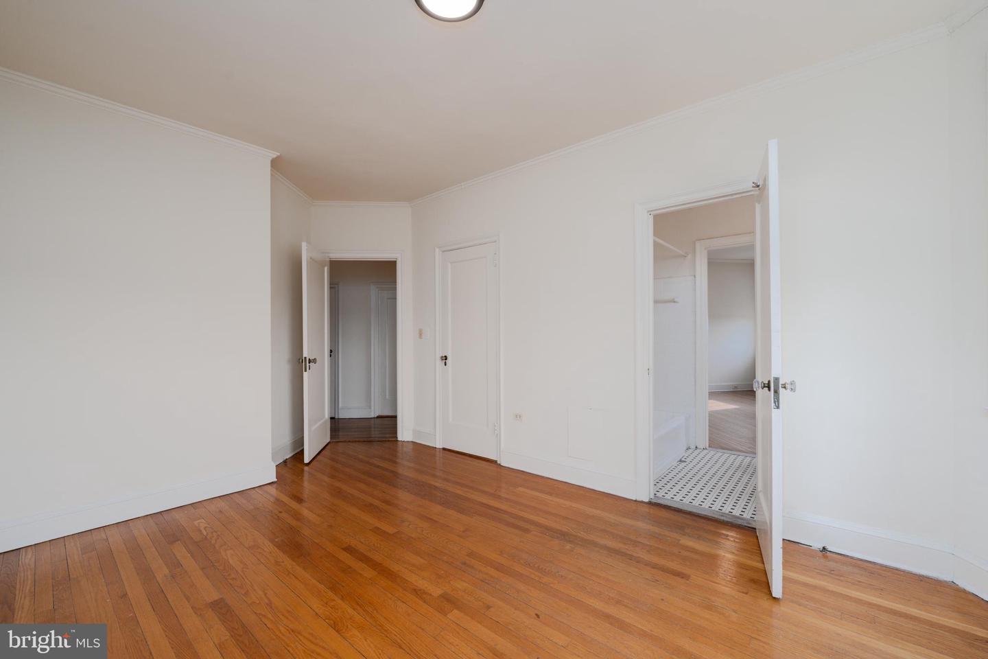 100 W UNIVERSITY PKWY #2B