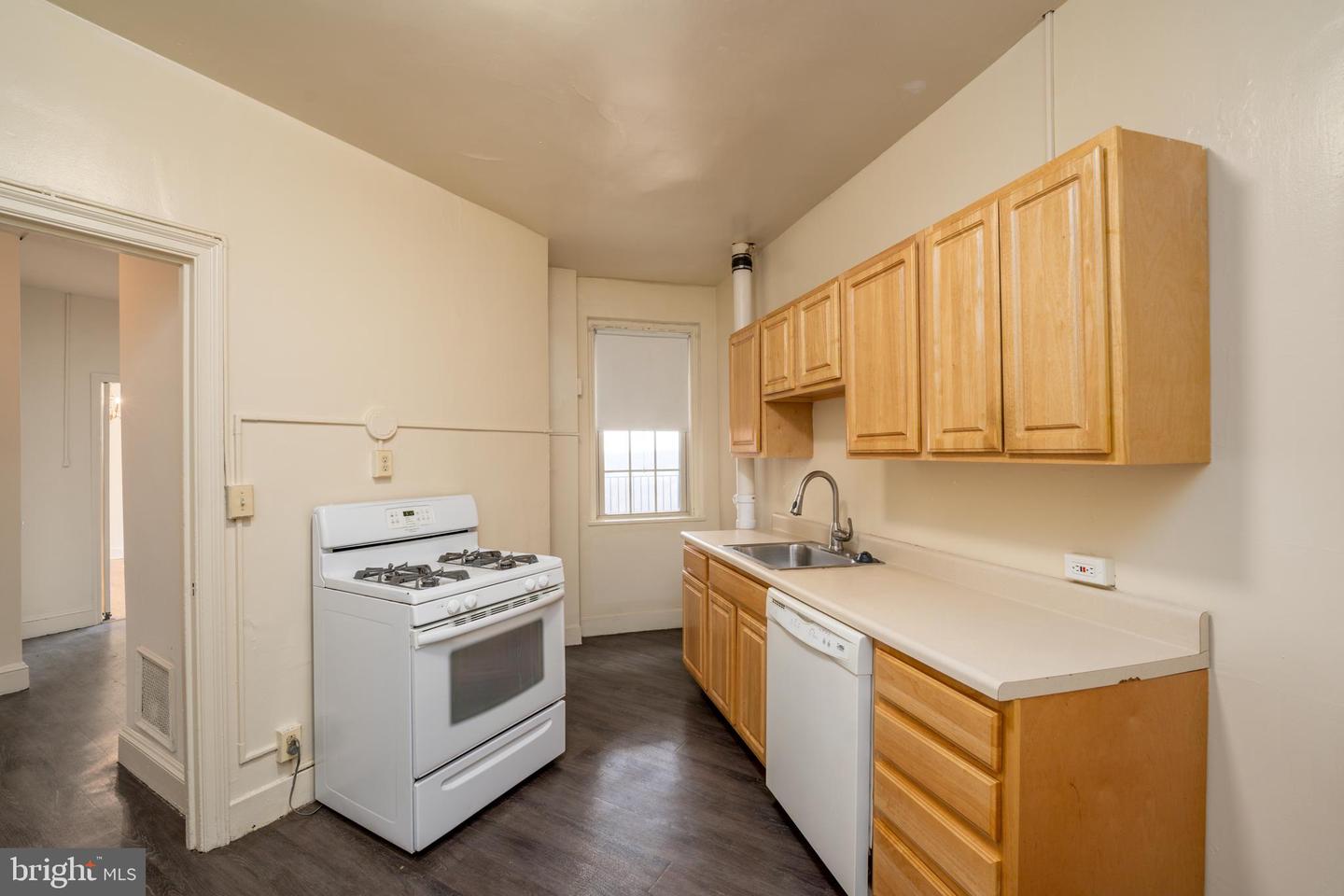 100 W UNIVERSITY PKWY #2B