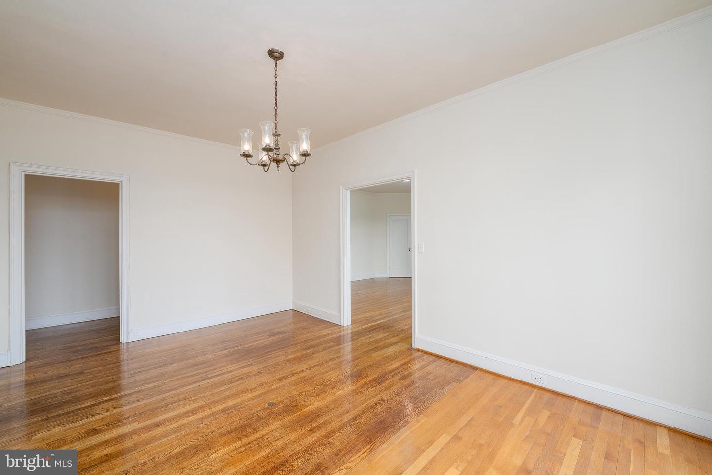 100 UNIVERSITY PKWY #8D