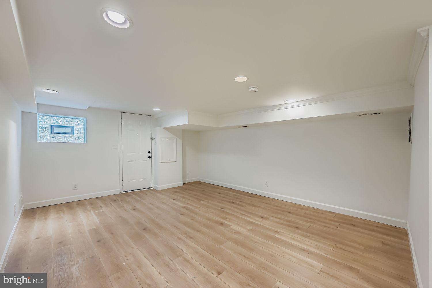 32 N PATTERSON PARK AVENUE