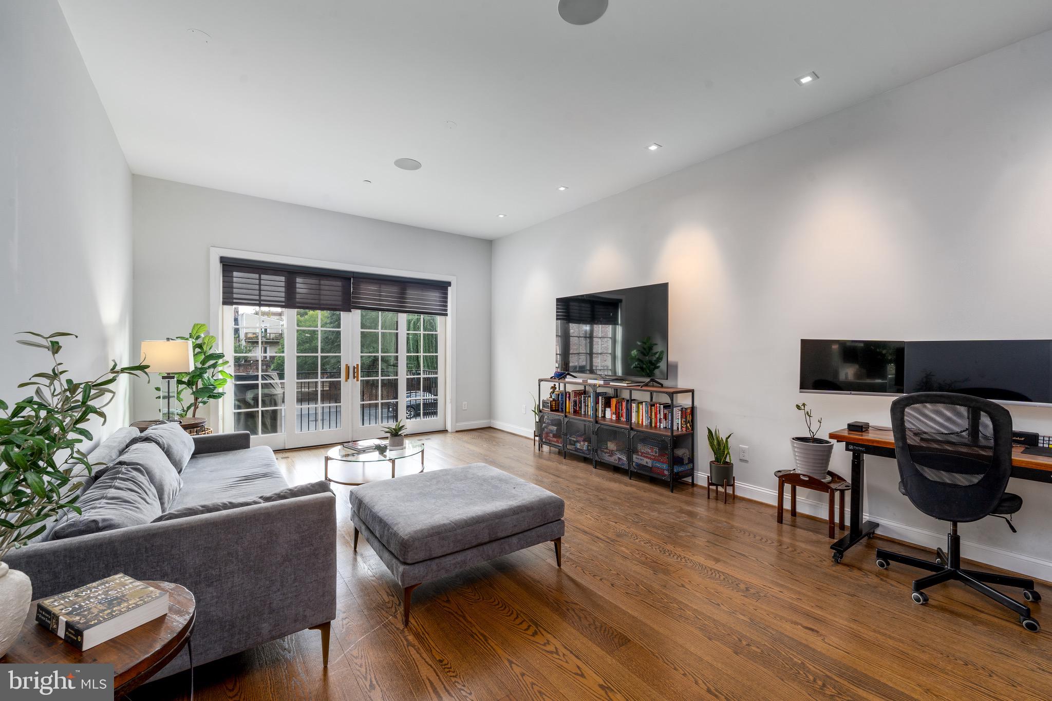 1735 ALICEANNA STREET