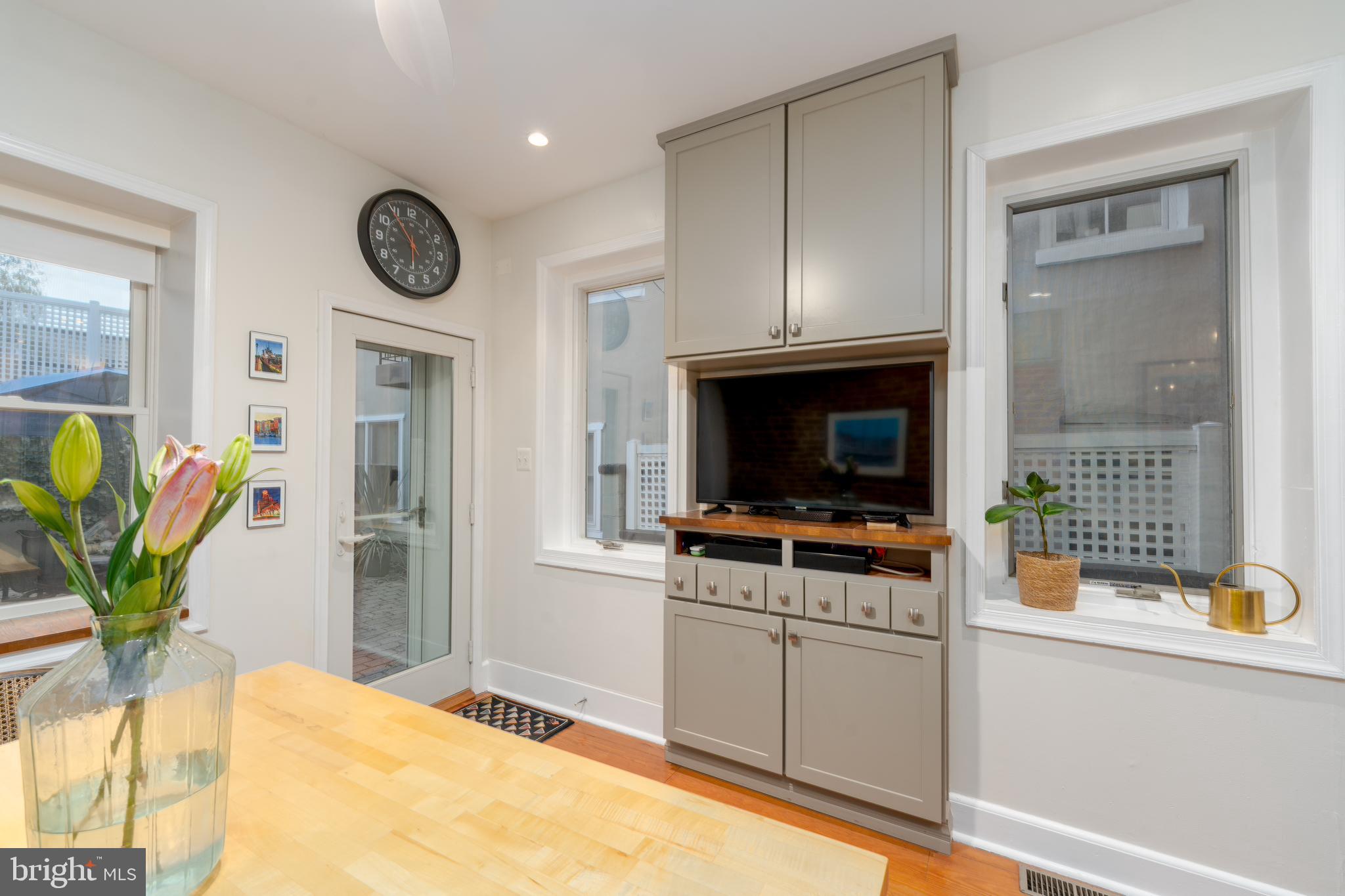 1713 ALICEANNA STREET