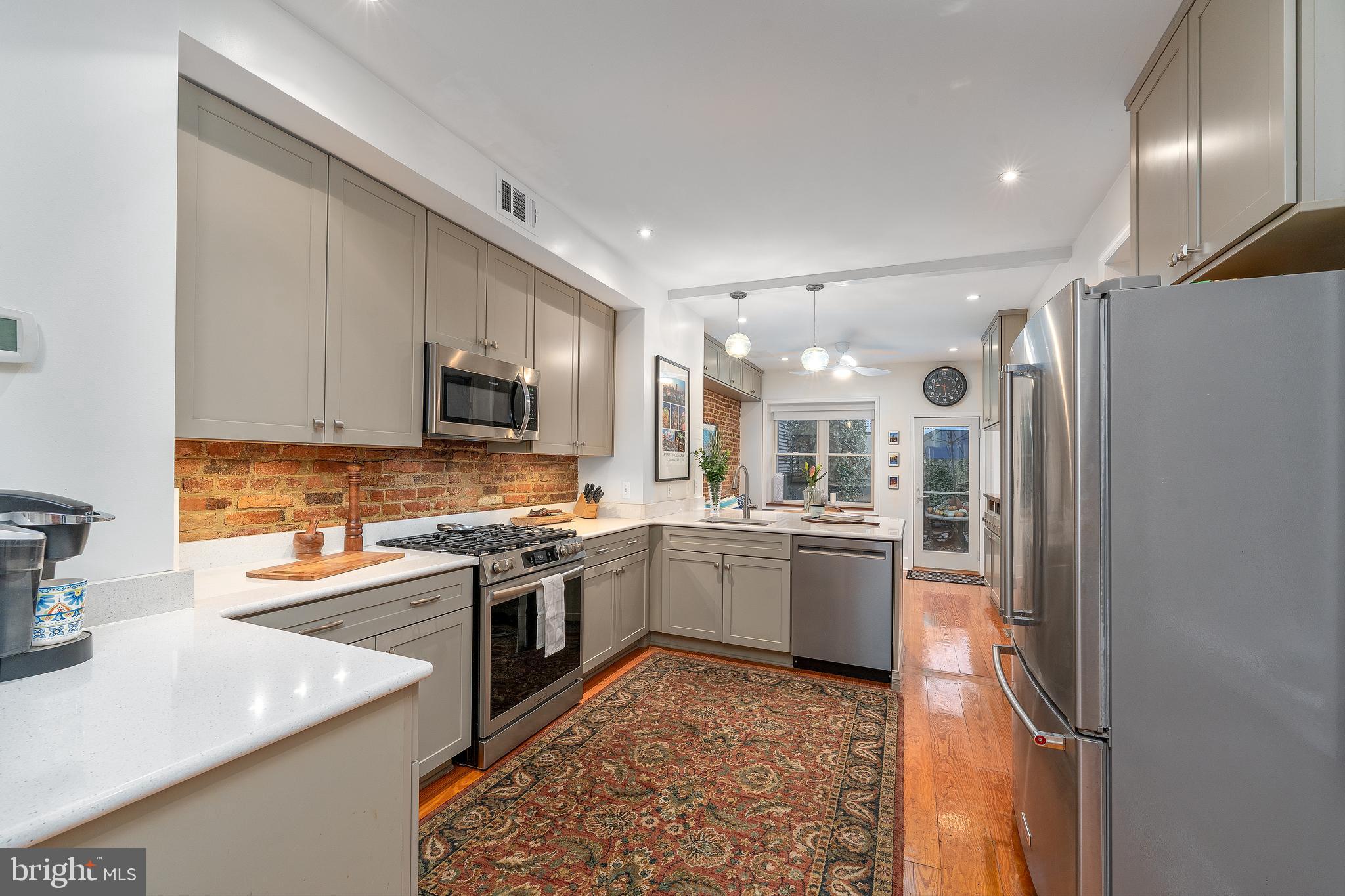 1713 ALICEANNA STREET