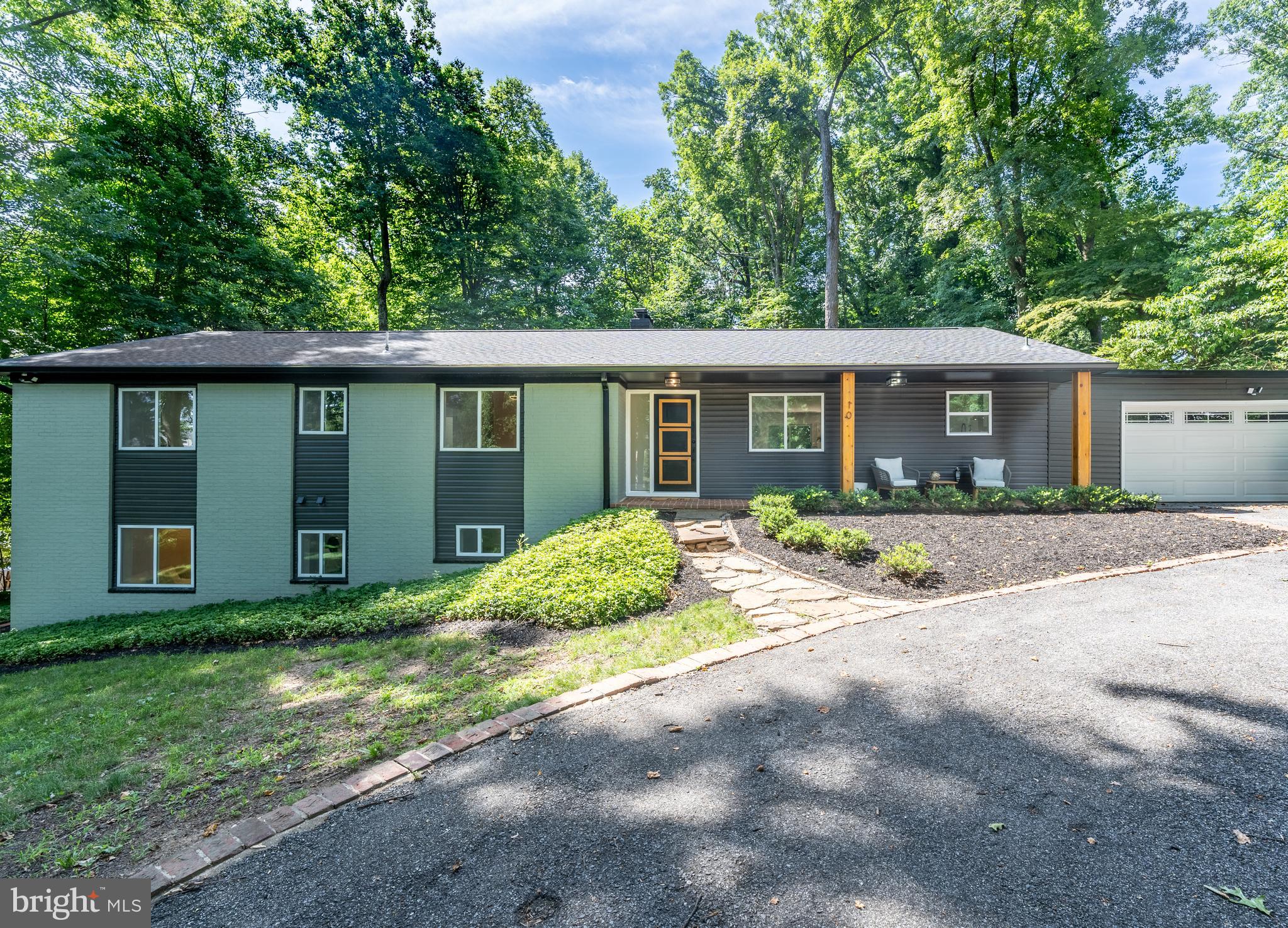 10 Chapel Ct