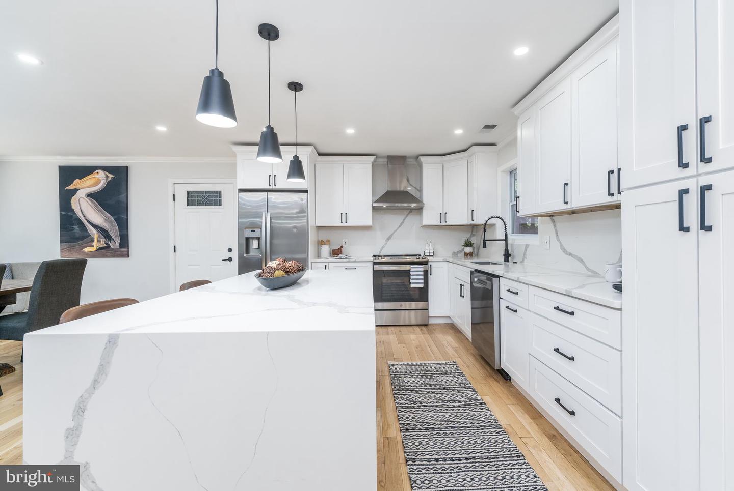 10 Chapel Ct