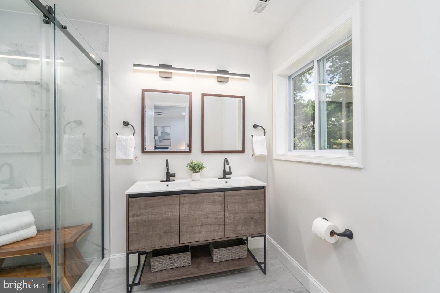 10 Chapel Ct