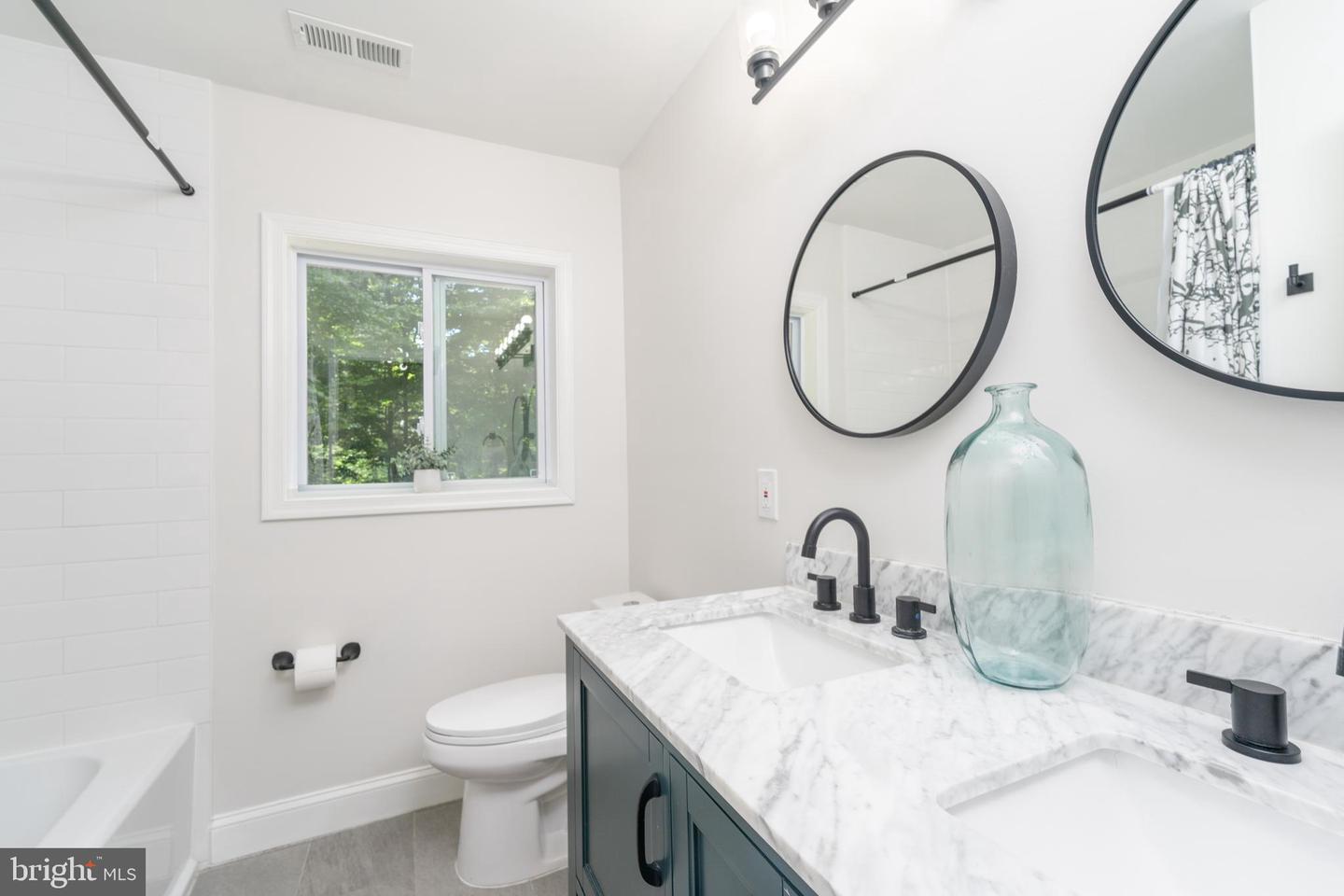 10 Chapel Ct