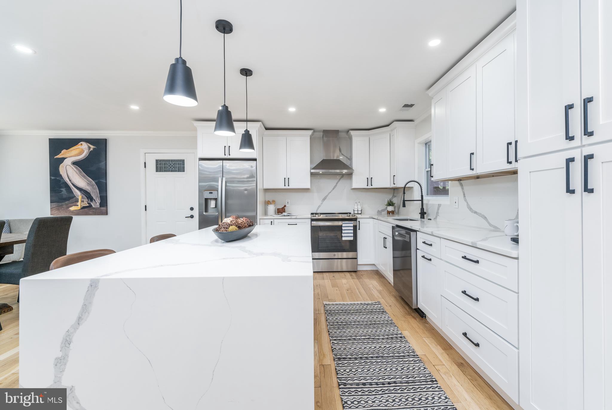 10 Chapel Ct